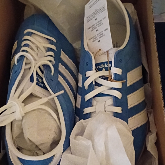 Adidas Tokyo Blue and White Sneakers - Picture 2 of 6